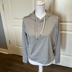 Vuori light gray cropped hoodie
